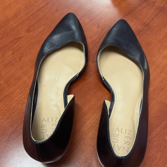 Naturalizer heels size 9 // 091315 - Picture 1 of 3